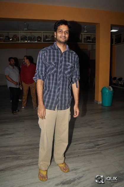 Celebs-at-Janda-Pai-Kapiraju-Movie-Special-Show